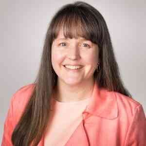 Dianna Deeney Low Resolution-1096sq 300 x 300